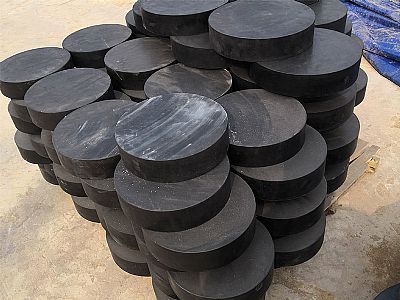 蕉岭县板式橡胶支座由若干层橡胶片与薄钢板经加压硫化